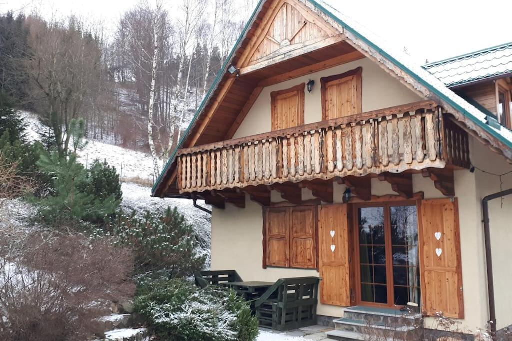 Dom W Gorach Sowich Niedzwiedzia Gawra, Holiday home Michalkowa