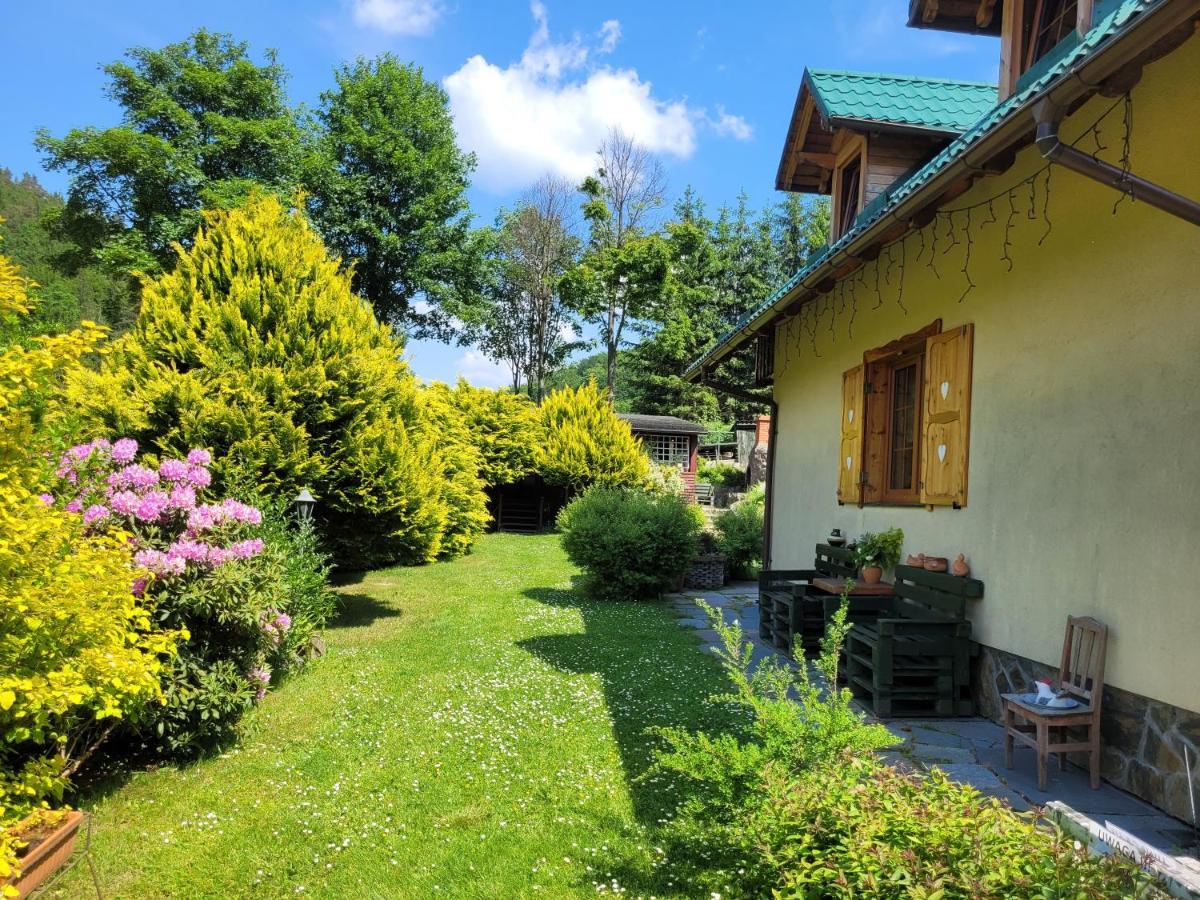Dom W Gorach Sowich Niedzwiedzia Gawra, Michalkowa