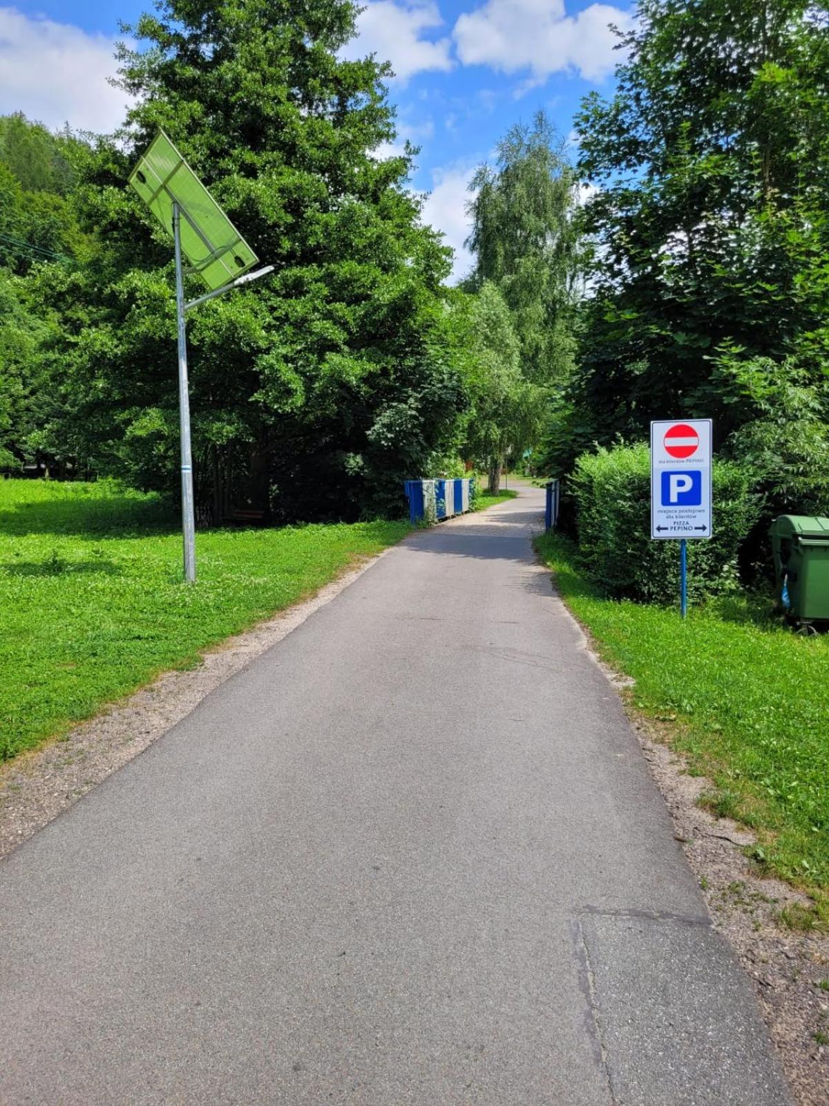 Holiday home Dom W Gorach Sowich Niedzwiedzia Gawra, *
