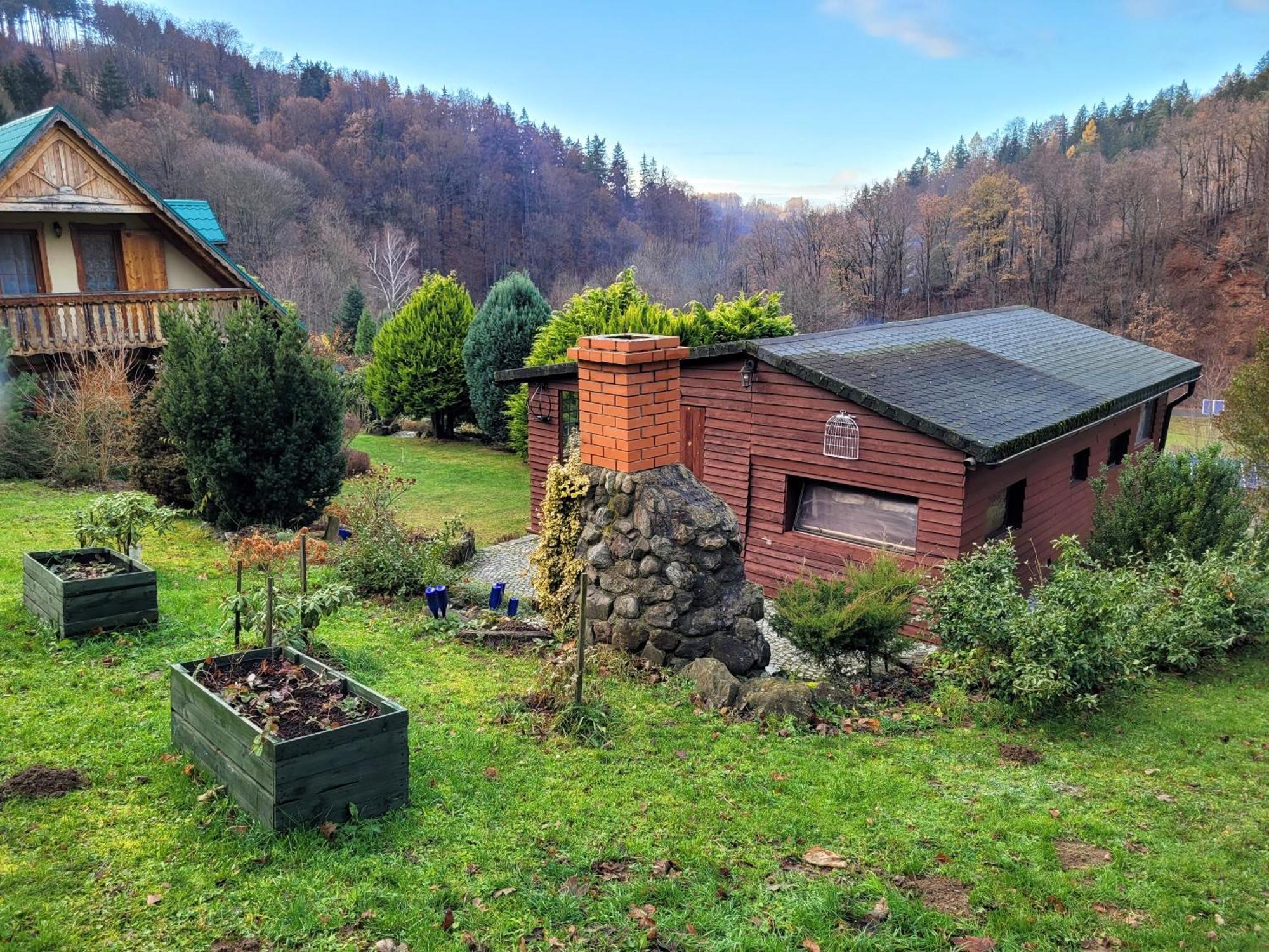 Holiday home Dom W Gorach Sowich Niedzwiedzia Gawra, *