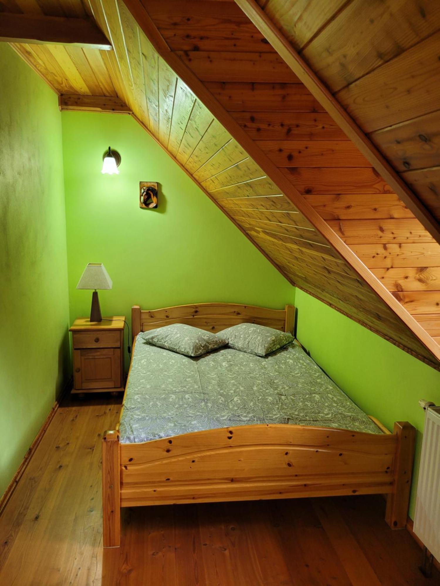 Dom W Gorach Sowich Niedzwiedzia Gawra,