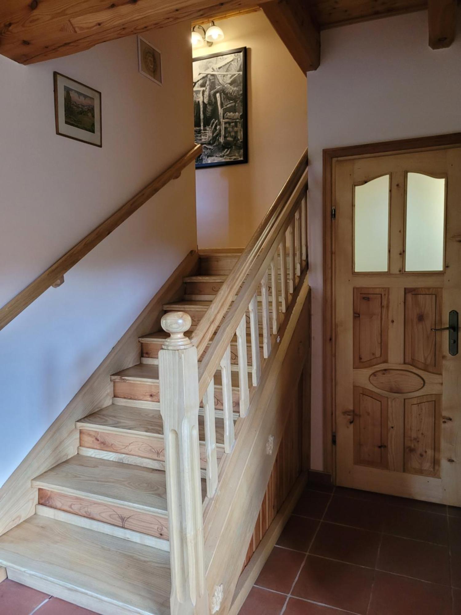 Holiday home Dom W Gorach Sowich Niedzwiedzia Gawra, *