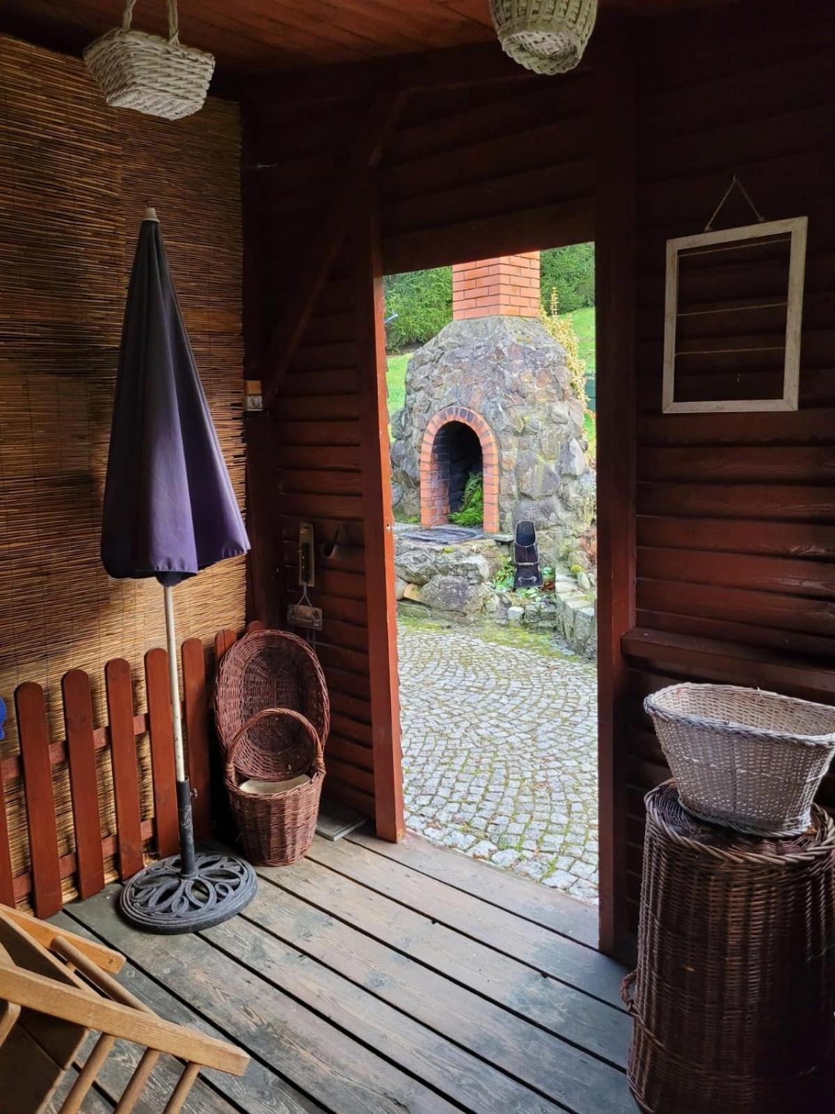 Dom W Gorach Sowich Niedzwiedzia Gawra, *