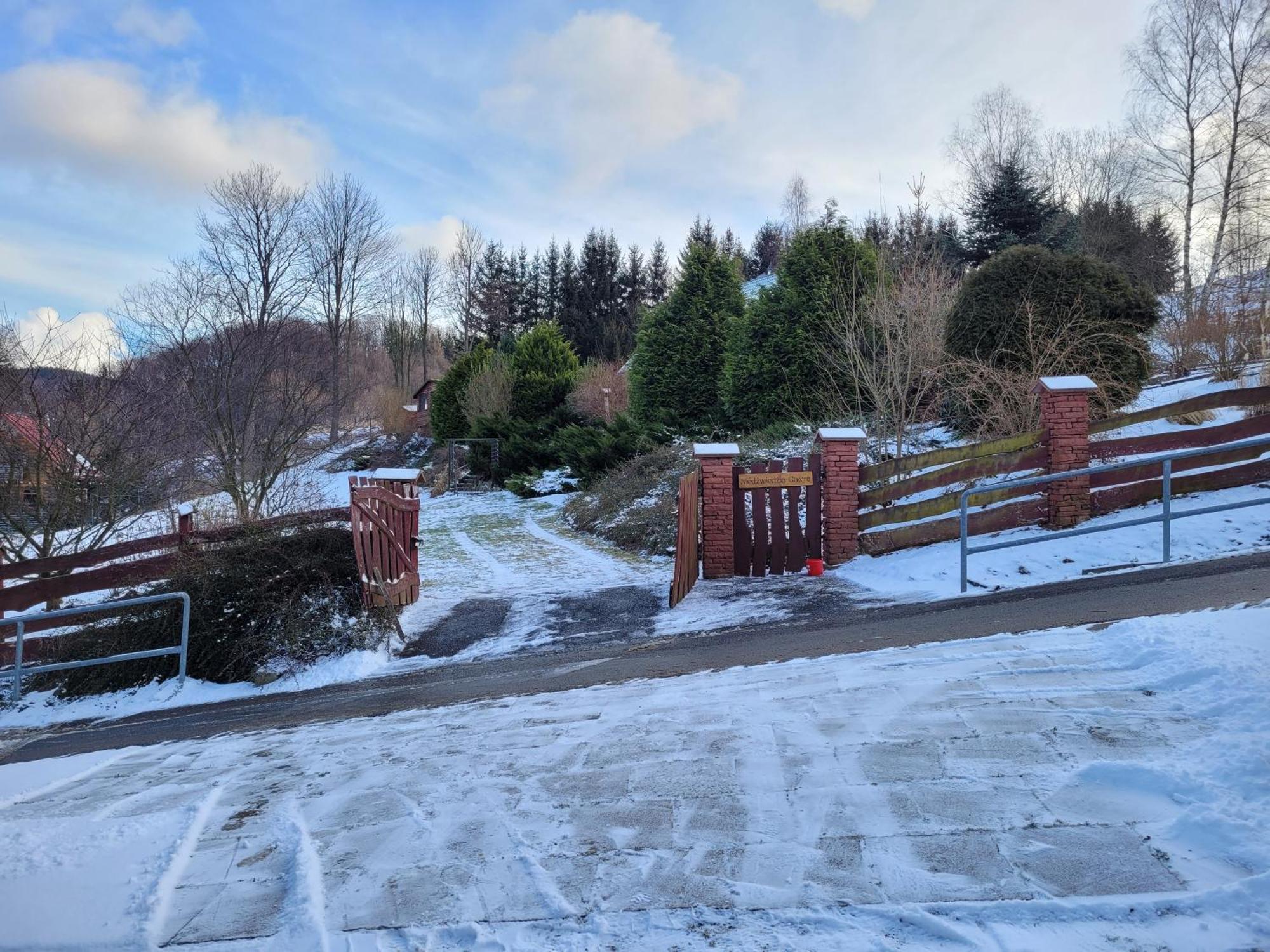 Dom W Gorach Sowich Niedzwiedzia Gawra, * Michalkowa